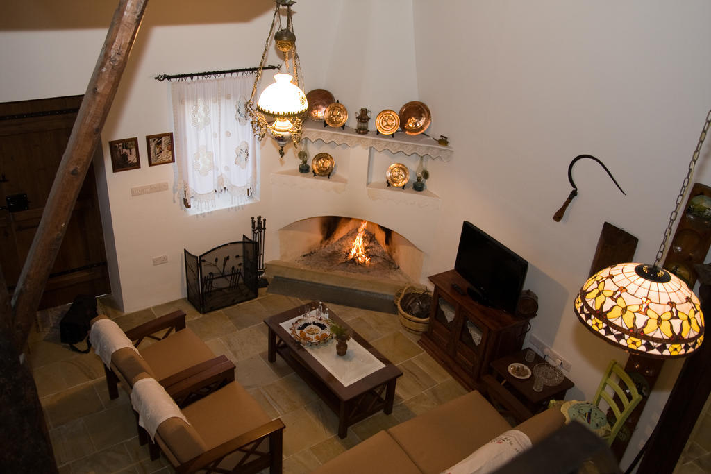Xenios Cottages Lofou Pokoj fotografie
