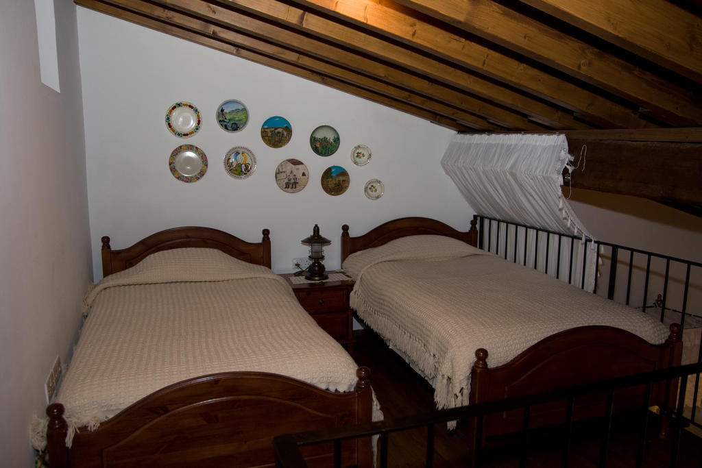 Xenios Cottages Lofou Pokoj fotografie