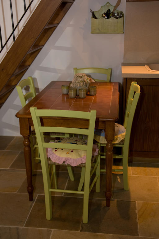 Xenios Cottages Lofou Pokoj fotografie